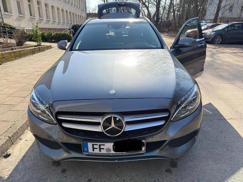 Gebraucht Mercedes C250 204 PS (150 kW) 2016 Grau Kombi