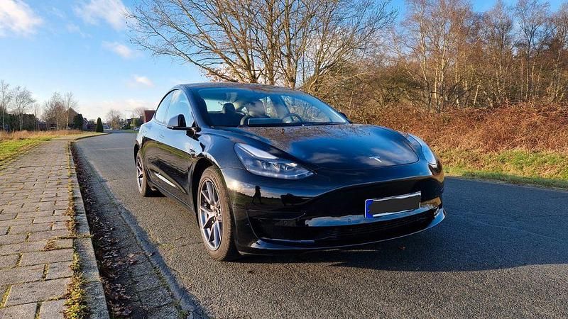 Gebraucht Tesla Model 3 RWD 239 kW (325 PS) 2022 Schwarz Limousine