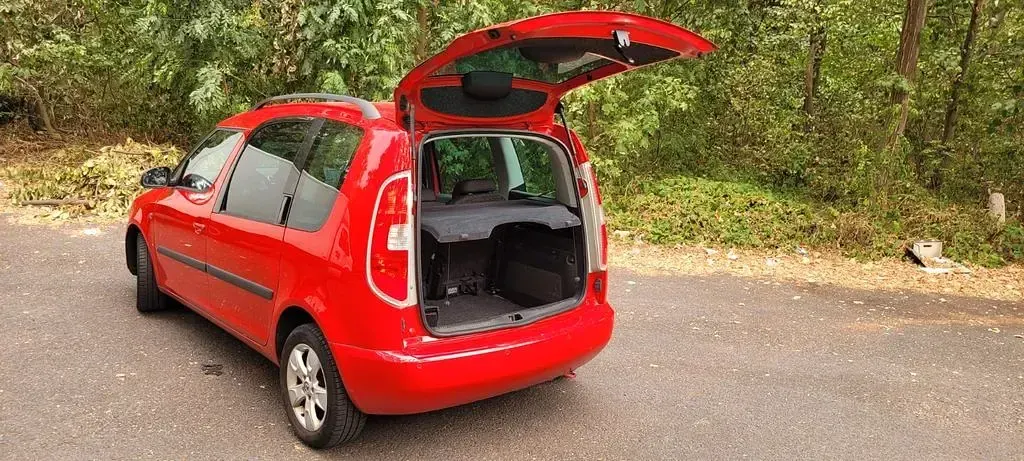 Gebraucht Skoda Roomster 105 PS (77 kW) 2009 Rot Van / Kleinbus