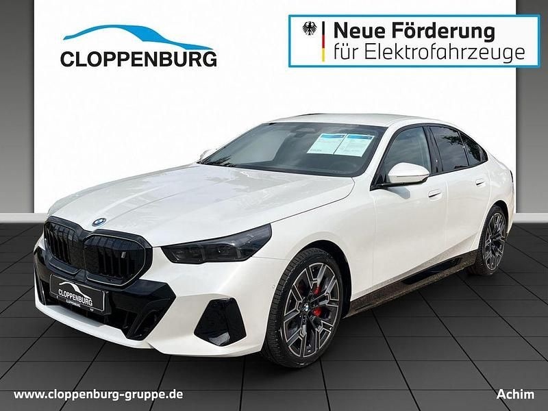 Mineralweiss Neu 2025 BMW i5 Performance Limousine | 69.512 € (Fairer Preis) - Bild 1/3