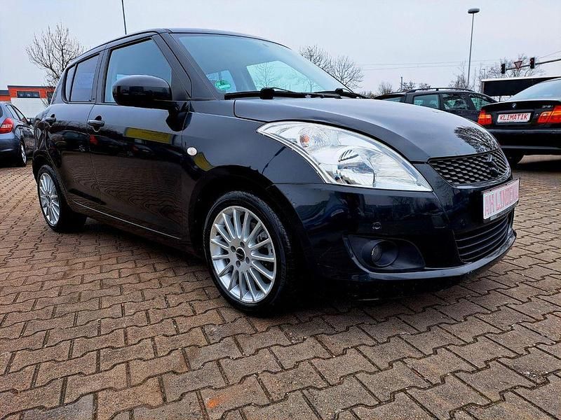 Gebraucht Suzuki Swift 94 PS (69 kW) 2012 Schwarz Limousine