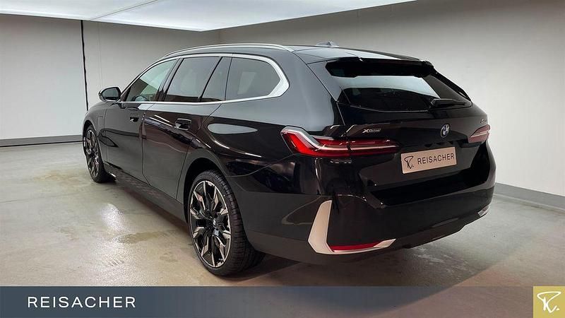 Neu BMW 550e 489 PS (359 kW) 2025 Schwarz Kombi