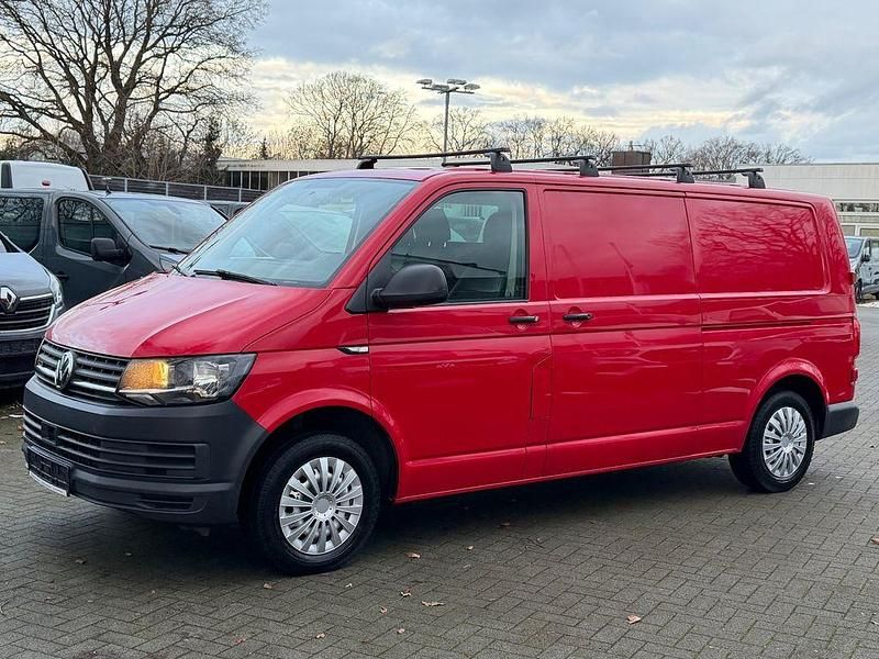 Gebraucht VW Transporter 150 PS (110 kW) 2017 Rot Van