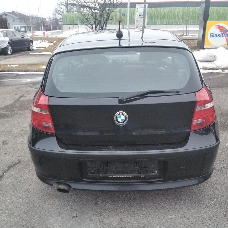 Gebraucht BMW 116 Sport Line 122 PS (89 kW) 2010 Schwarz Kleinwagen
