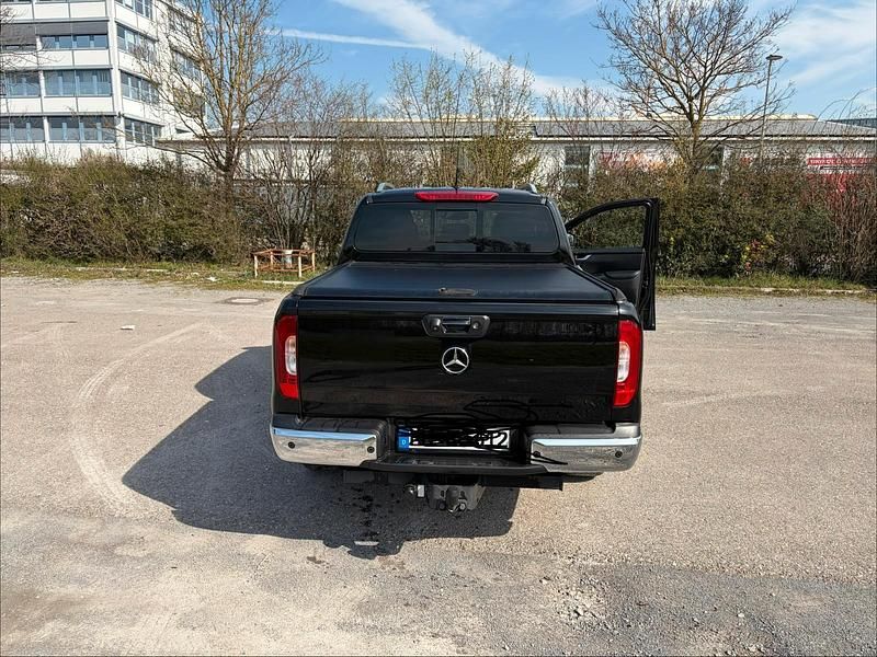 Gebraucht Mercedes E250 190 PS (139 kW) 2018 Schwarz SUV