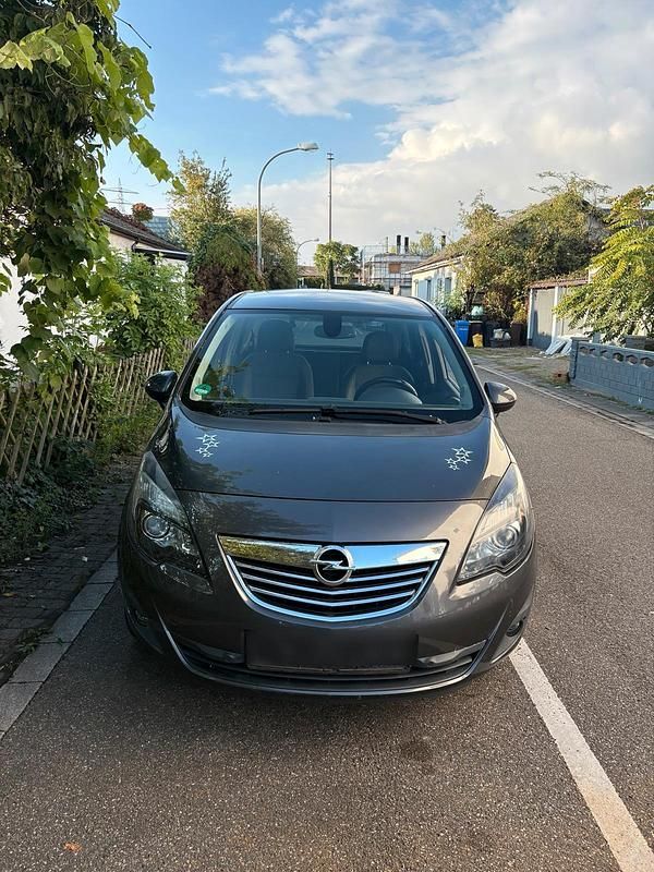 Silber Gebraucht 2012 Opel Meriva Van / Kleinbus | 2.650 € (Fairer Preis) - Bild 1/4