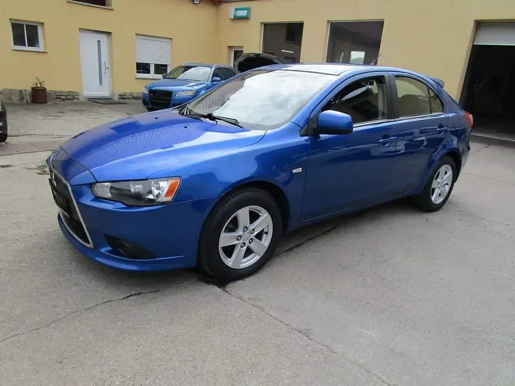 Gebraucht Mitsubishi Lancer Intense 143 PS (105 kW) 2009 Blau Limousine
