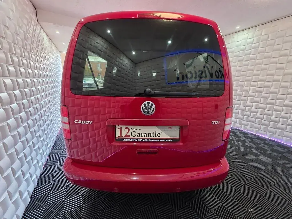 Gebraucht VW Caddy Maxi 102 PS (75 kW) 2011 Rot Van / Kleinbus
