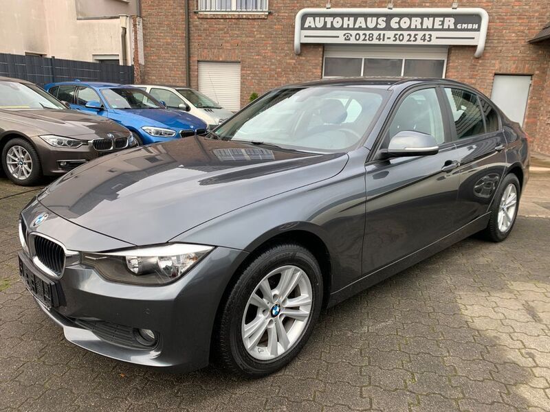 Mineralgrau metallic (metallic) Gebraucht 2013 BMW 316 Comfort Edition Limousine | 15.690 € (Teuer) - Bild 1/4