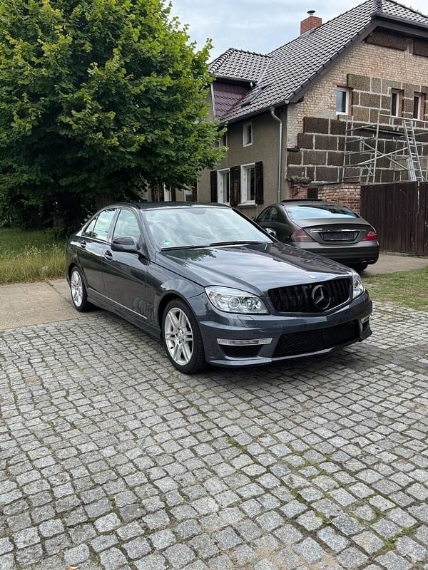 Grau Gebraucht 2006 Mercedes C280 AMG Limousine | 8.999 € - Bild 1/4