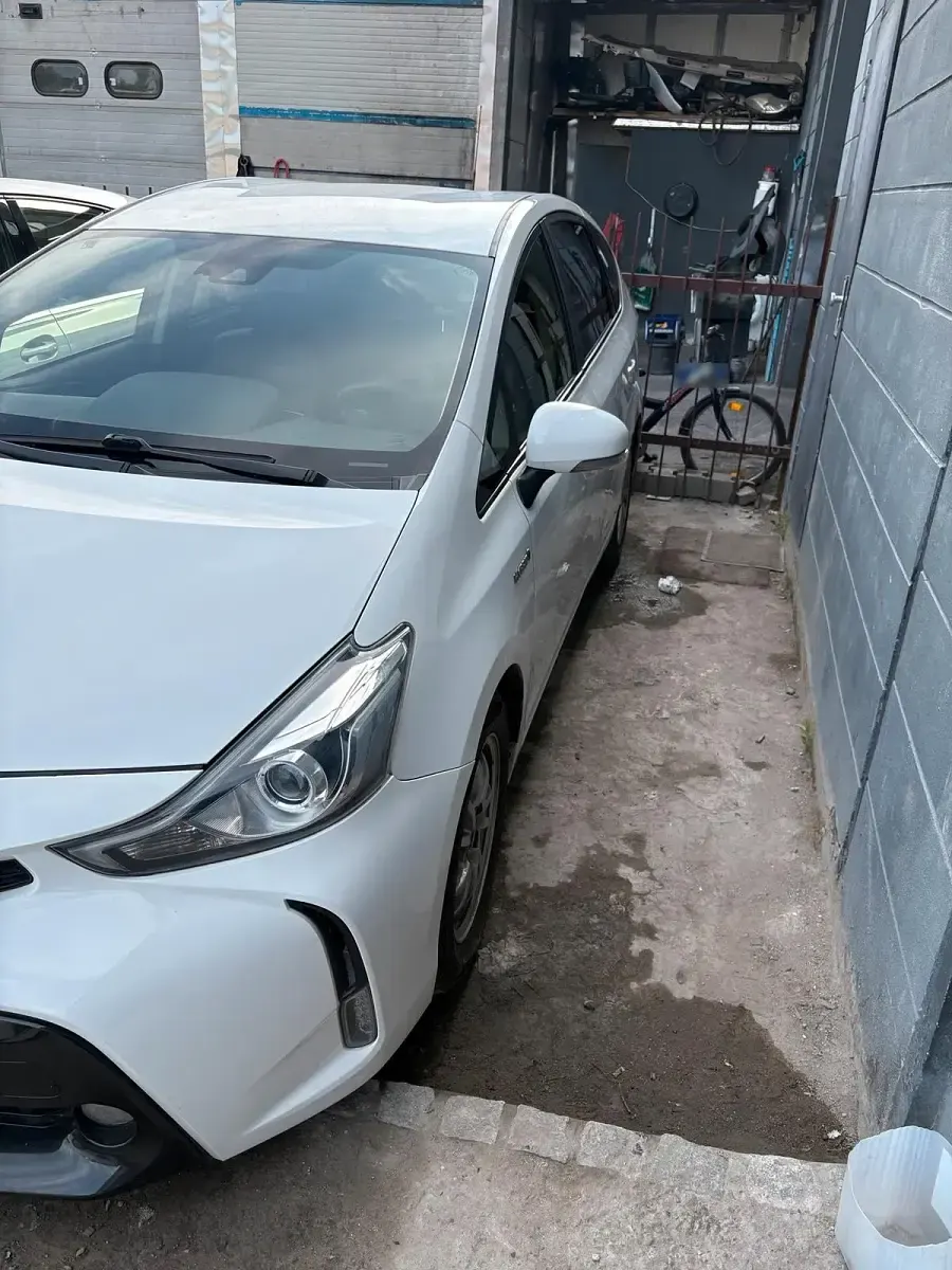 Gebraucht Toyota Prius+ Plus 136 PS (100 kW) 2019 Weiß Van / Kleinbus