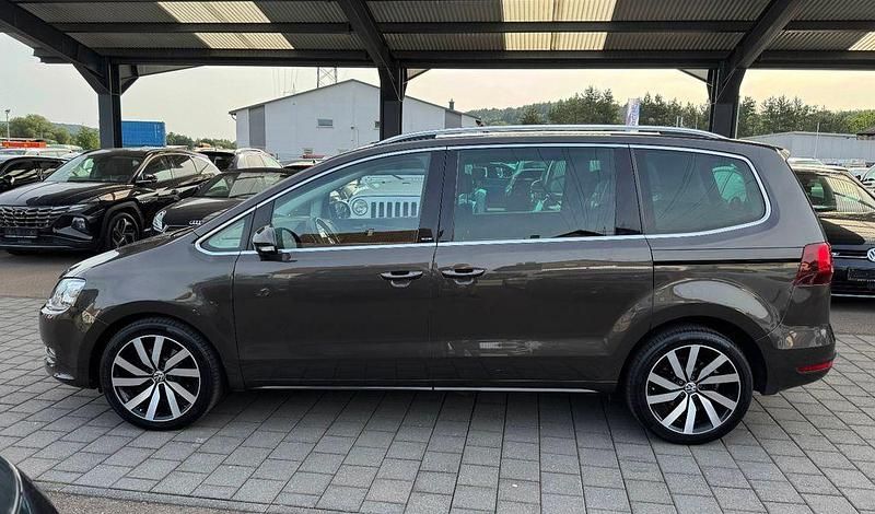Schwarz Gebraucht 2016 VW Sharan Allstar Van / Kleinbus | 15.900 € (Fairer Preis) - Bild 1/4