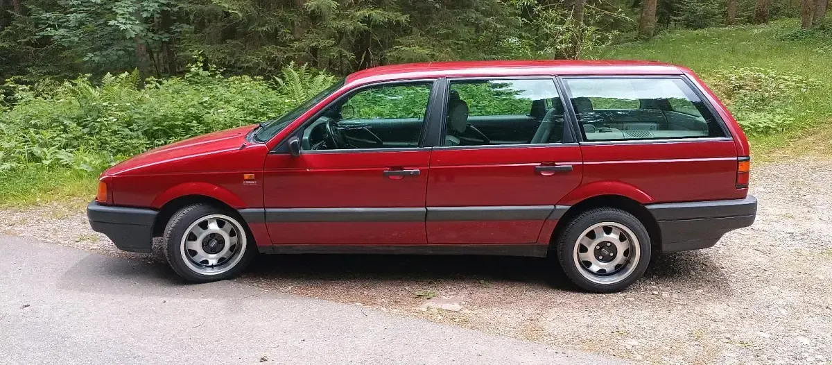 Gebraucht VW Passat 90 PS (66 kW) 1993 Rot Kombi