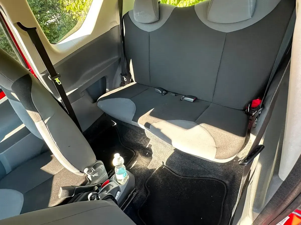 Gebraucht Citroën C1 68 PS (50 kW) 2011 Rot Kleinwagen