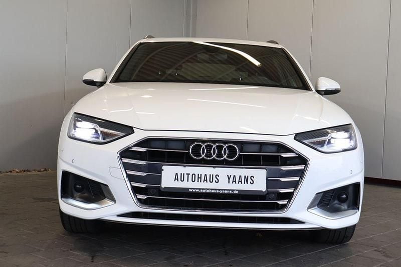 Second-hand Audi A4 Advanced 136 CP (100 kW) 2020 Alb Berlinǎ