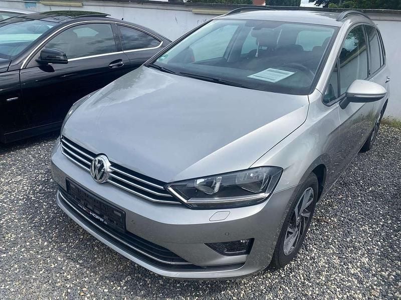 Tungsten silver metallic Gebraucht 2017 VW Golf Sportsvan Sound Van / Kleinbus | 12.450 € (Superpreis) - Bild 1/4