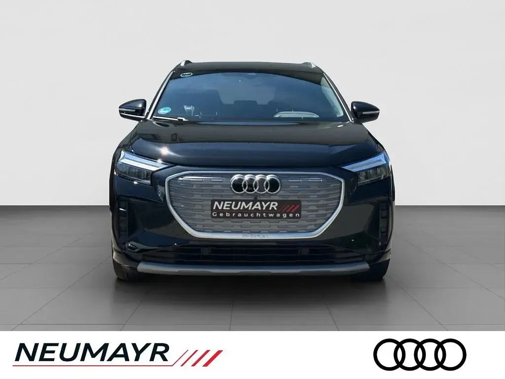 Gebraucht Audi Q4 e-tron Ambiente 194 kW (265 PS) 2023 Mythosschwarz metallic SUV