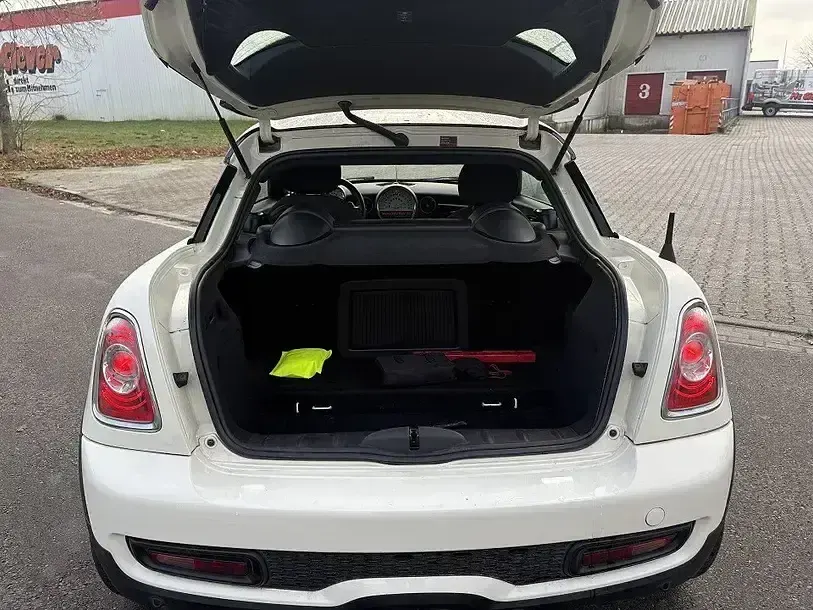 Gebraucht Mini Cooper SD 143 PS (105 kW) 2015 Weiß Kleinwagen