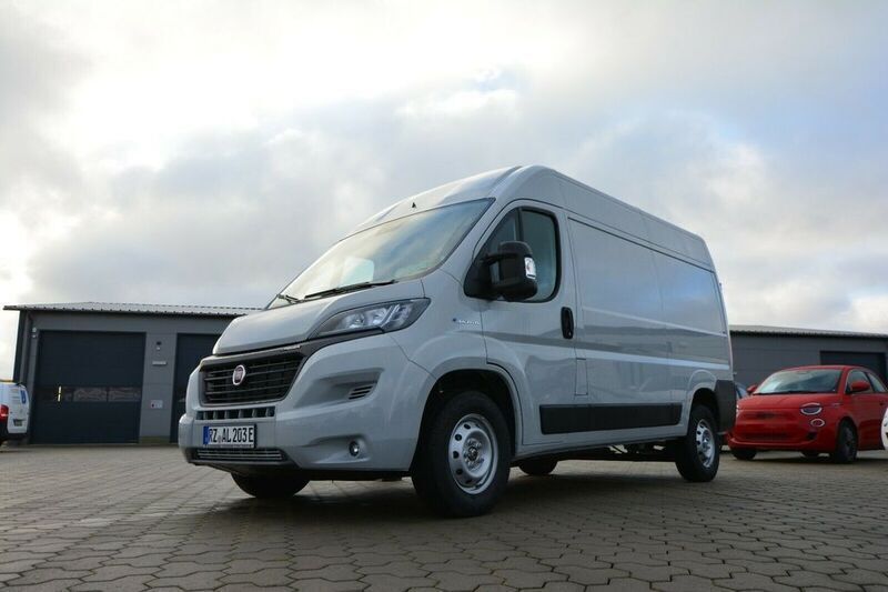 Grau Gebraucht 2021 Fiat Ducato Van | 28.200 € (Fairer Preis) - Bild 1/4