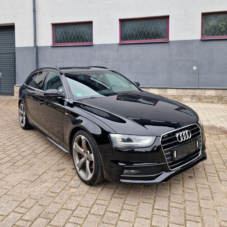 Schwarz Gebraucht 2014 Audi A4 S-Line Limousine | 7.600 € (Guter Preis) - Bild 1/4