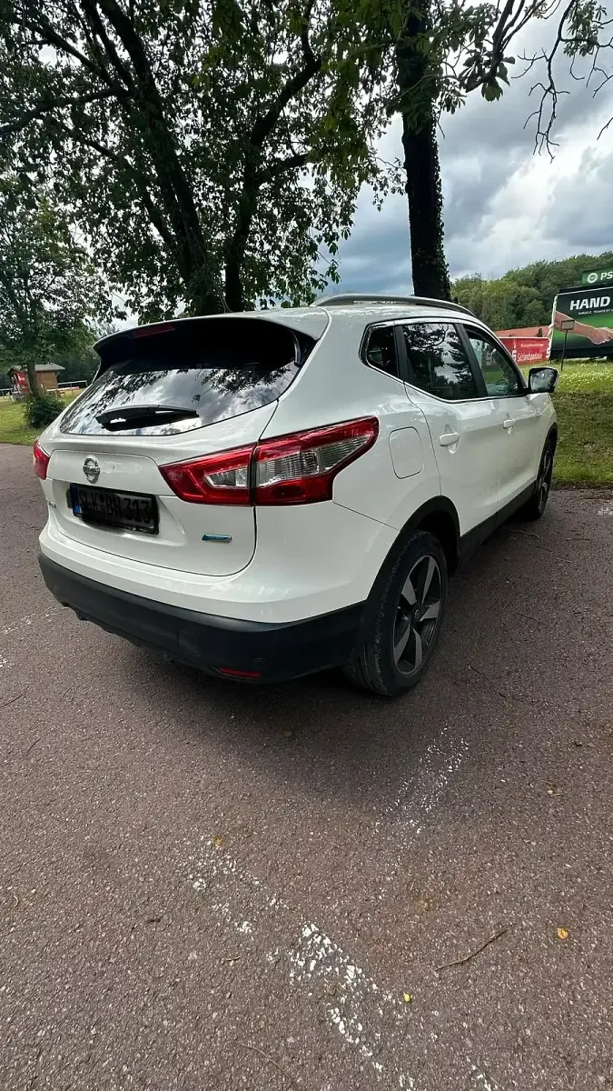 Gebraucht Nissan Qashqai 360º 116 PS (85 kW) 2015 Weiß SUV
