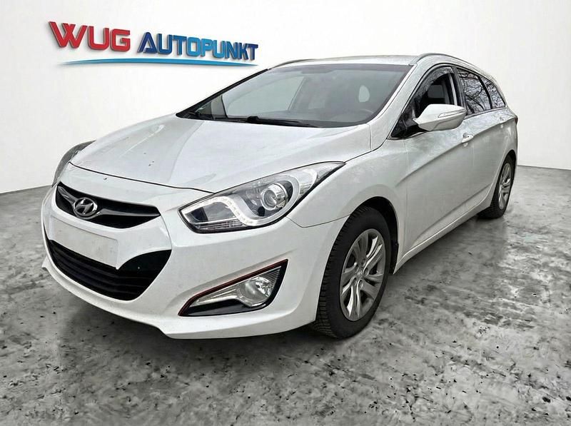 Gebraucht Hyundai i40 135 PS (99 kW) 2015 Weiß Kombi
