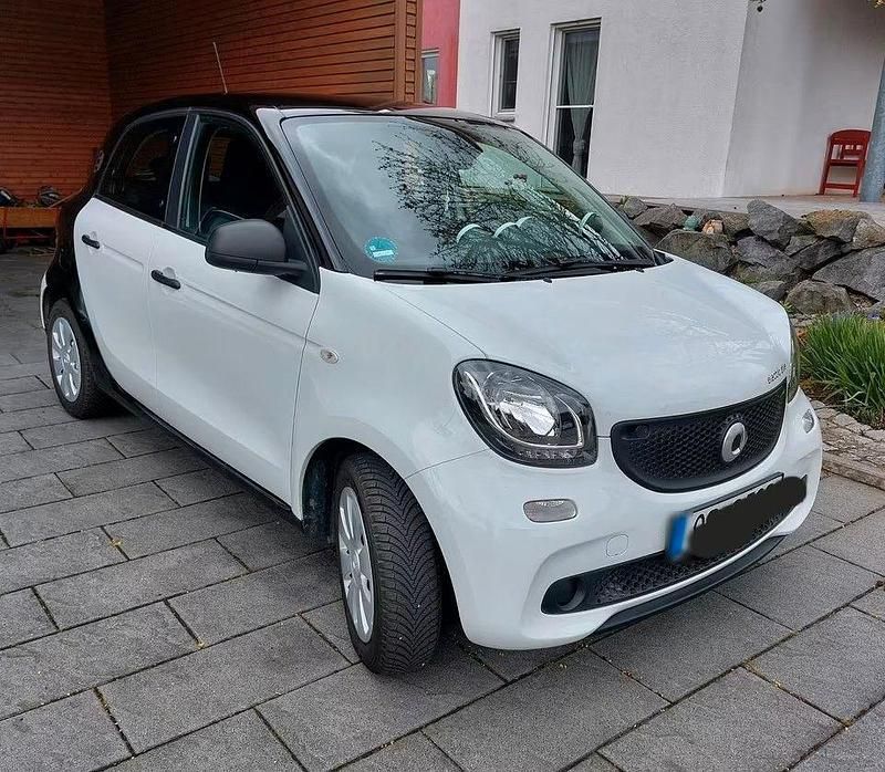Gebraucht Smart ForFour Electric Drive 60 kW (82 PS) 2018 Weiß Kleinwagen