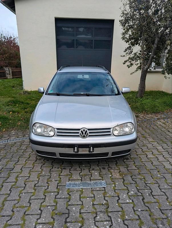 Silber Gebraucht 2002 VW Golf IV Kombi | 444 € (Superpreis) - Bild 1/4