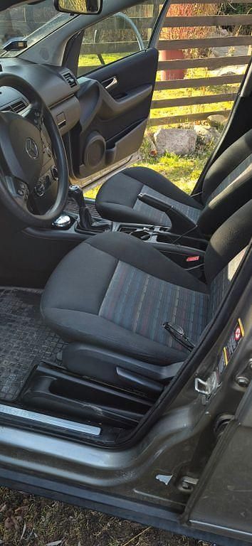 Gebraucht Mercedes A150 Classic 95 PS (69 kW) 2004 Silber Van / Kleinbus