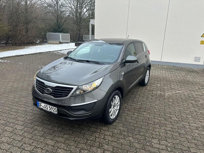 Grau Gebraucht 2011 Kia Sportage SUV | 5.299 € (Guter Preis) - Bild 1/4