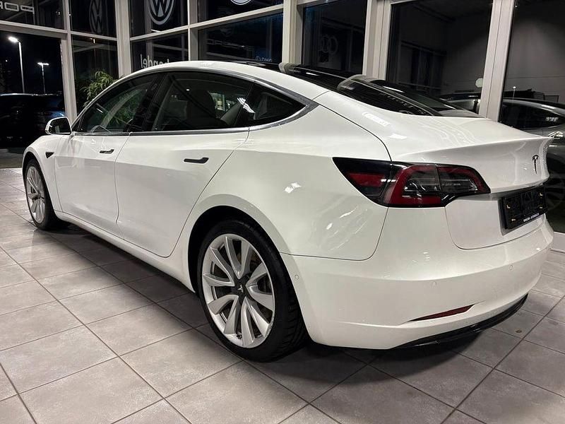 Gebraucht Tesla Model 3 Standard Range Plus 225 kW (306 PS) 2020 Weiß Limousine