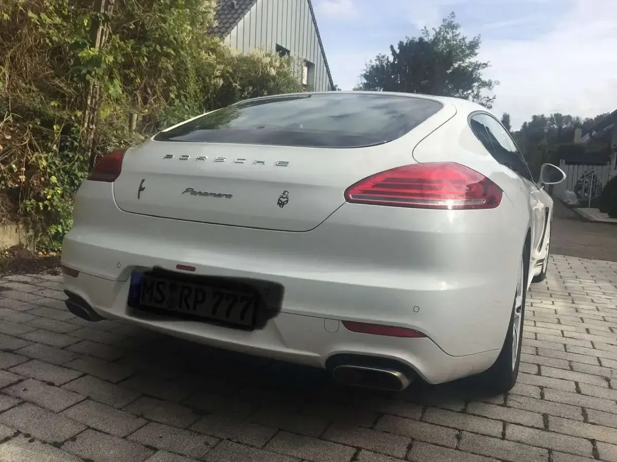 Gebraucht Porsche Panamera 250 PS (183 kW) 2013 Weiß Kleinwagen