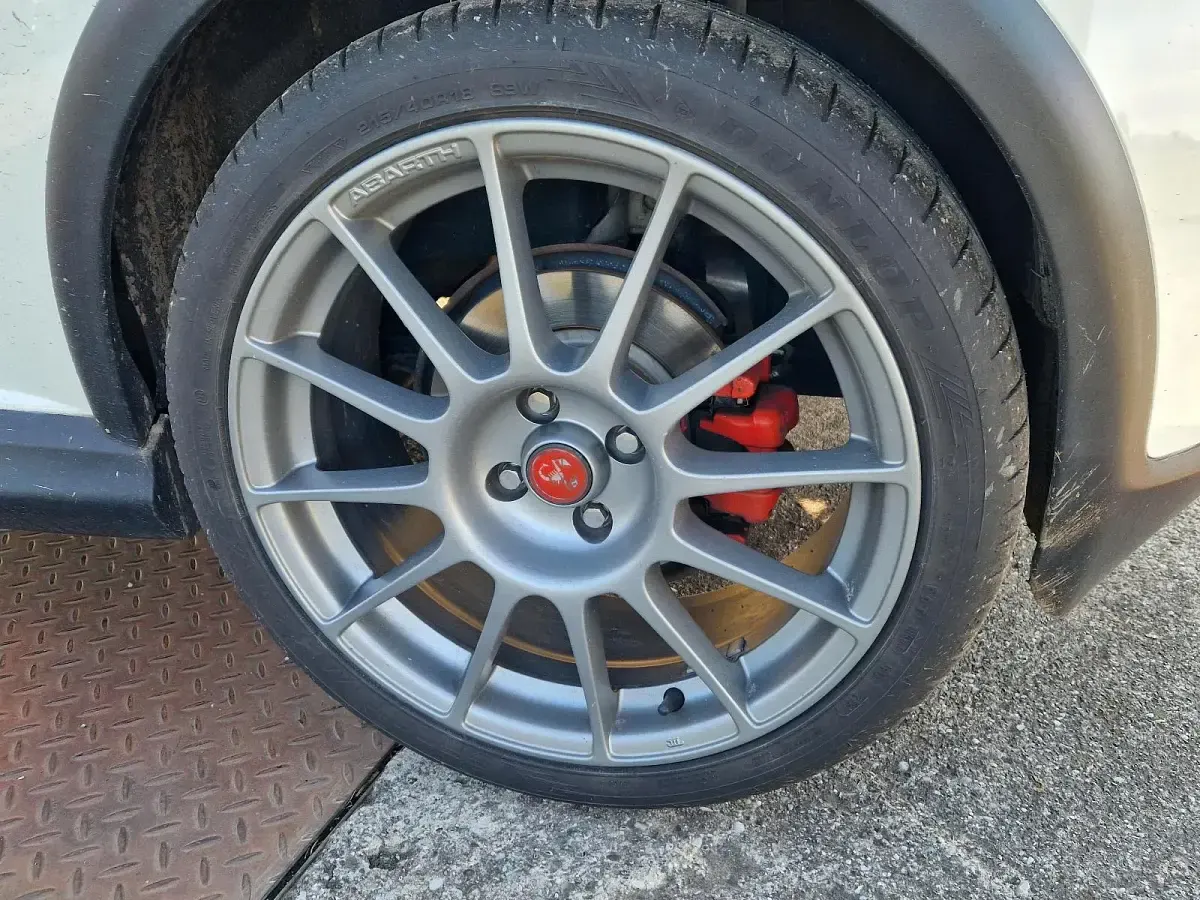 Gebraucht Abarth Grande Punto 163 PS (119 kW) 2009 Weiß Kleinwagen