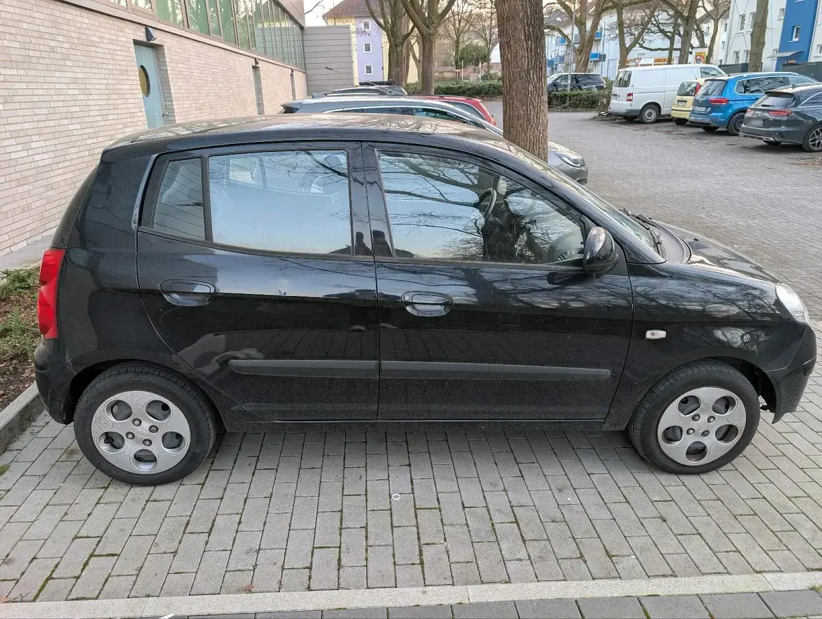Używany Kia Picanto 65 KM (47 kW) 2009 Czarny Hatchback