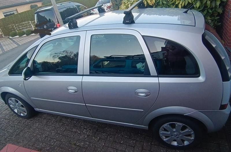 Second-hand Opel Meriva 90 CP (66 kW) 2006 Argintiu Monovolum