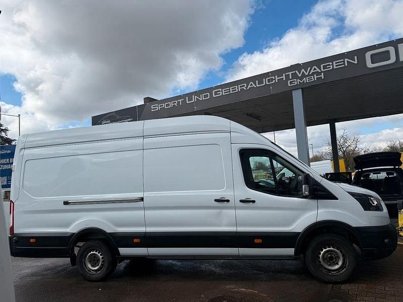 Gebraucht Ford Transit Trend 230 PS (169 kW) 2022 Weiß Limousine