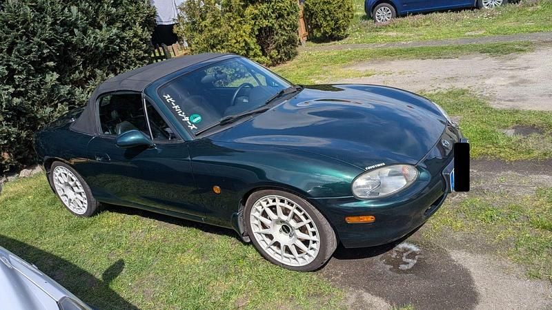 Second-hand Mazda MX5 110 CP (80 kW) 2000 Verde Cabrio