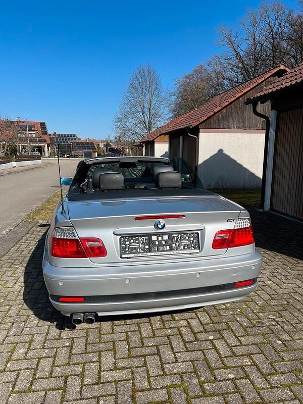 Gebraucht BMW 330 231 PS (169 kW) 2003 Silber Cabrio