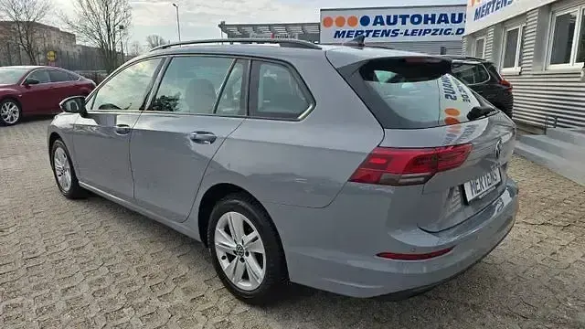 Gebraucht VW Golf VII Life 131 PS (96 kW) 2020 Andere Kombi
