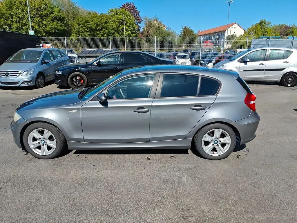 Gebraucht BMW 116 Advantage 116 PS (85 kW) 2009 Grau Kleinwagen