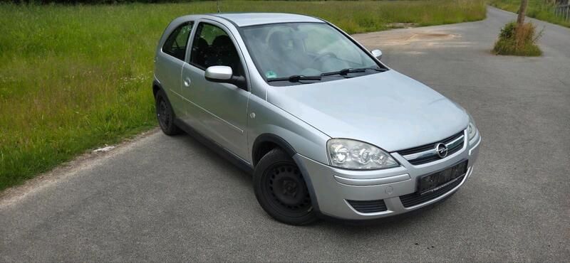 Silber Gebraucht 2005 Opel Corsa Kleinwagen | 1.250 € - Bild 1/4