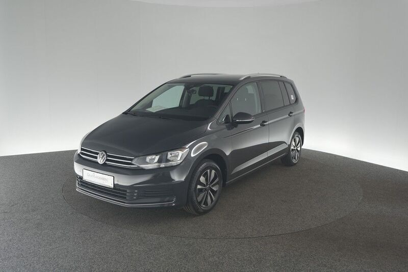 Grau Gebraucht 2024 VW Touran Move Van / Kleinbus | 36.960 € (Fairer Preis) - Bild 1/4