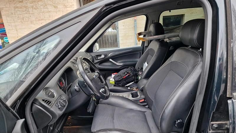 Gebraucht Ford S-MAX S 140 PS (102 kW) 2010 Schwarz Van / Kleinbus