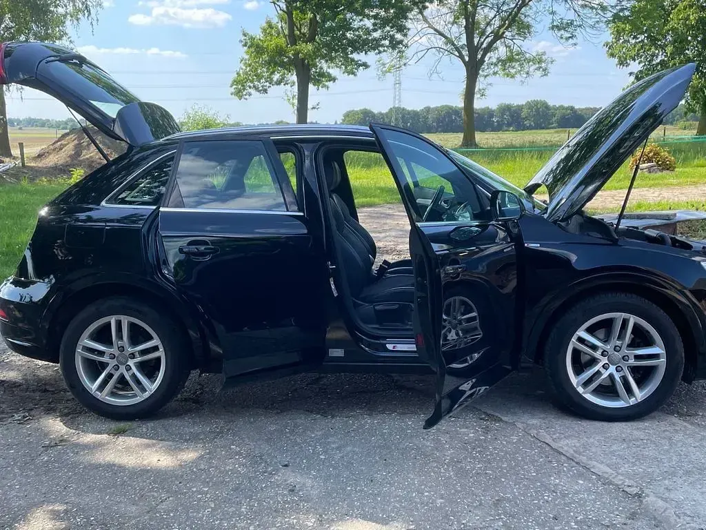 Gebraucht Audi Q3 Sport 140 PS (102 kW) 2014 Schwarz SUV
