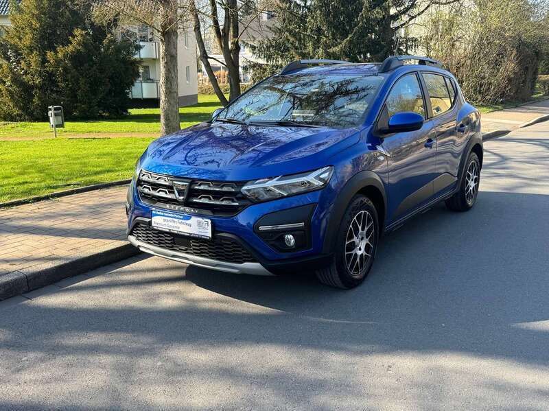 Stahlblau Gebraucht 2021 Dacia Sandero Comfort Kleinwagen | 10.500 € (Superpreis) - Bild 1/4