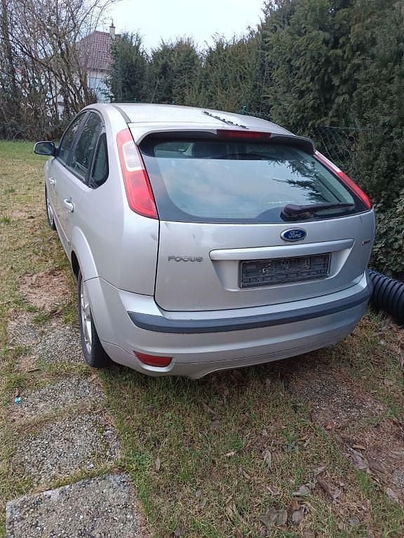 Gebraucht Ford Focus Style 109 PS (80 kW) 2007 Grau Limousine