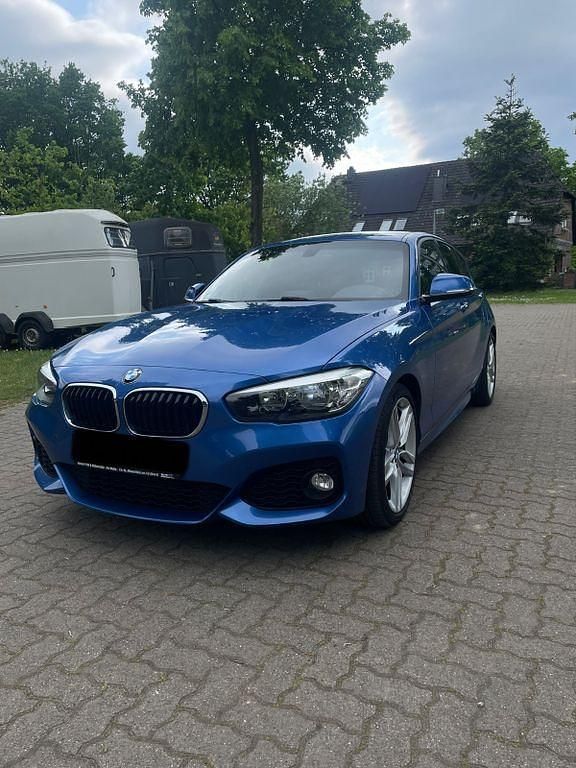 Blau Gebraucht 2017 BMW 118 M Sport Kleinwagen | 13.700 € (Guter Preis) - Bild 1/4