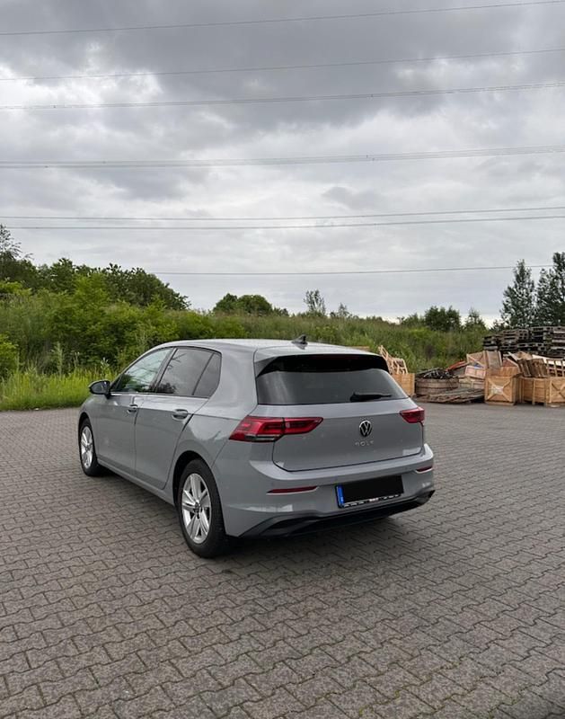 Gebraucht VW Golf VIII 150 PS (110 kW) 2020 Grau Kleinwagen