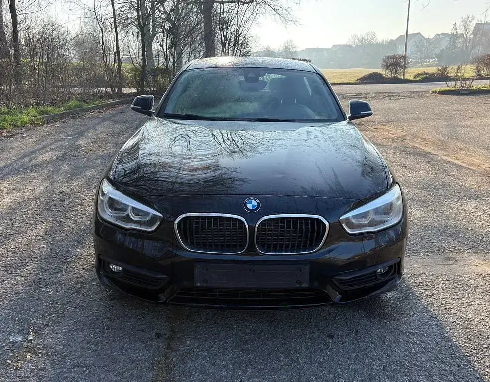 Gebraucht BMW 116 Advantage 109 PS (80 kW) 2017 Schwarz Kleinwagen