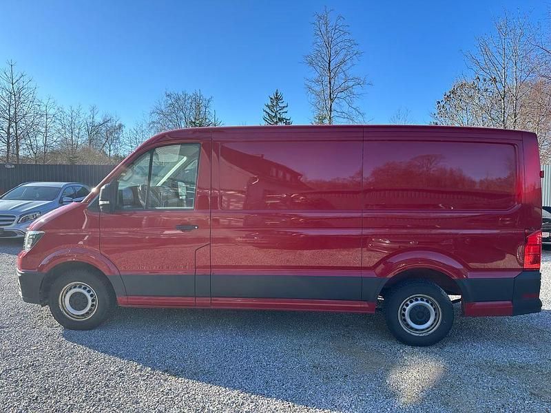 Gebraucht VW Crafter R 140 PS (102 kW) 2019 Rot Van